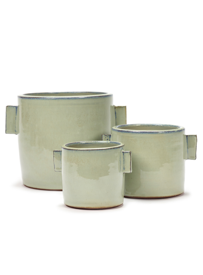 Serax-glazed-gray-pot2